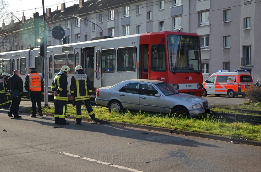 VU Koeln PKW Bahn Amsterdamerstr Friedrich Karlstr P027.JPG